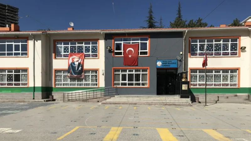 Mamak Hamdi Bulgurlu İlkokulu - Mamak ilkokulları