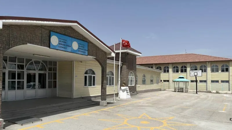 Mamak Lalahan Serdar Tosun İlkokulu - Mamak ilkokulları