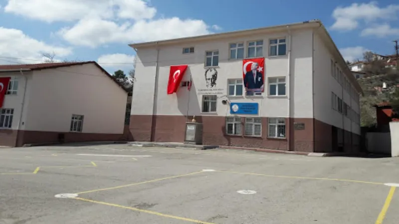 Mamak Korgeneral Ömer Keçecigil İlkokulu - Mamak ilkokulları