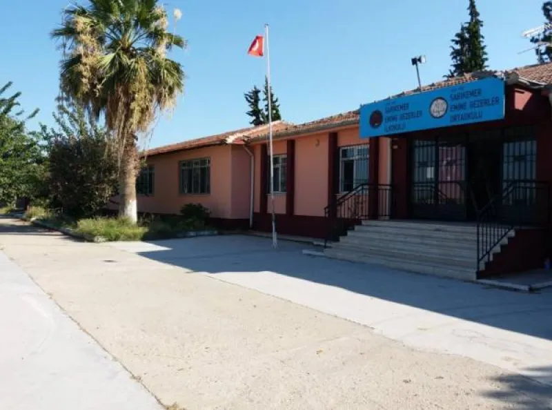 Söke Sarıkemer Emine Gezerler İlkokulu - Söke ilkokulları