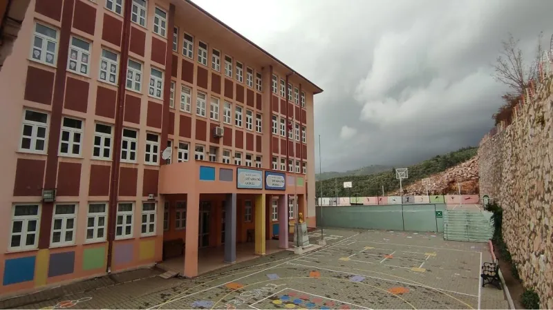 Edremit Şehit Kadir Altınöz İlkokulu - Edremit ilkokulları