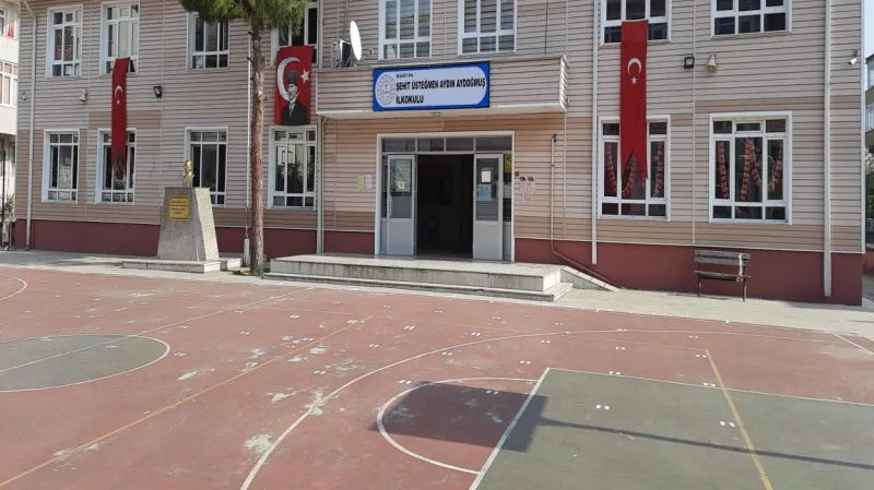 Merkez Şehit Üsteğmen Aydın Aydoğmuş İlkokulu - Merkez ilkokulları