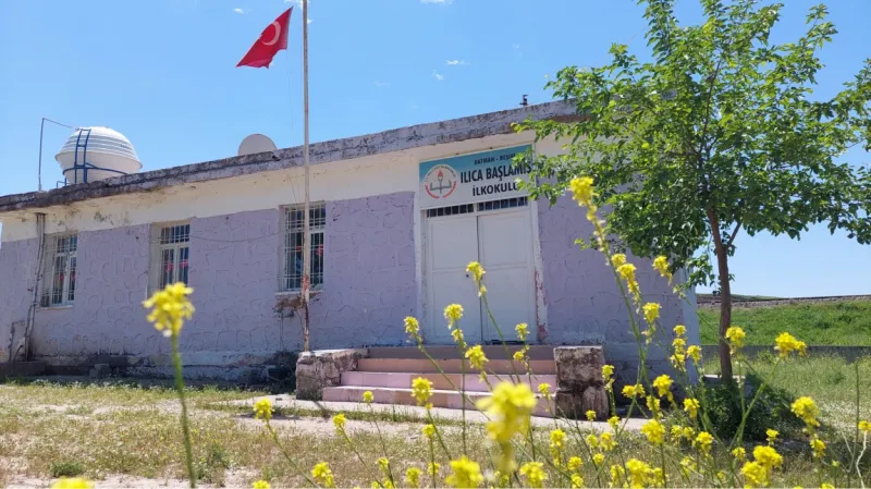 Beşiri Ilıca Başlamış İlkokulu - Beşiri ilkokulları