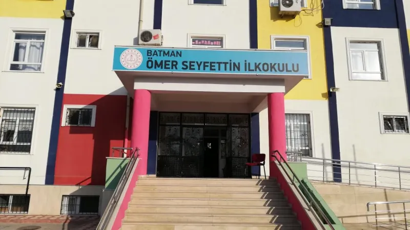 Merkez Ömer Seyfettin İlkokulu - Merkez ilkokulları