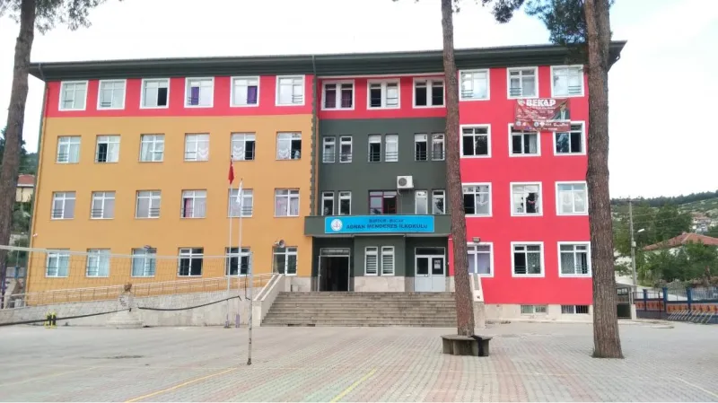 Bucak Adnan Menderes İlkokulu - Bucak ilkokulları