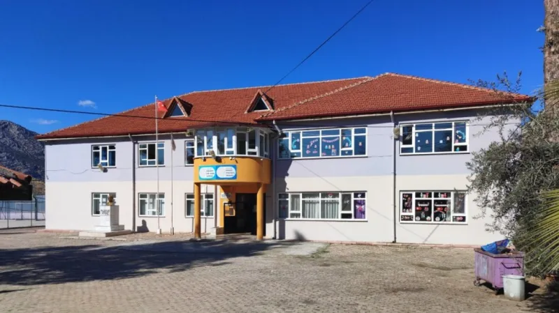 Bucak Boğazköy Ruhi Mutlu İlkokulu - Bucak ilkokulları