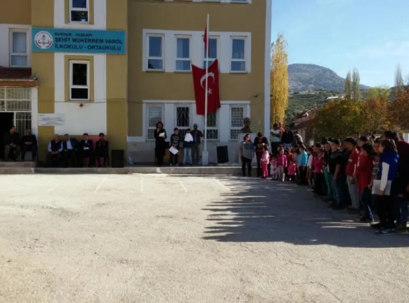 Merkez Taşkapı Şehit Mükerrem Varol İlkokulu - Merkez ilkokulları
