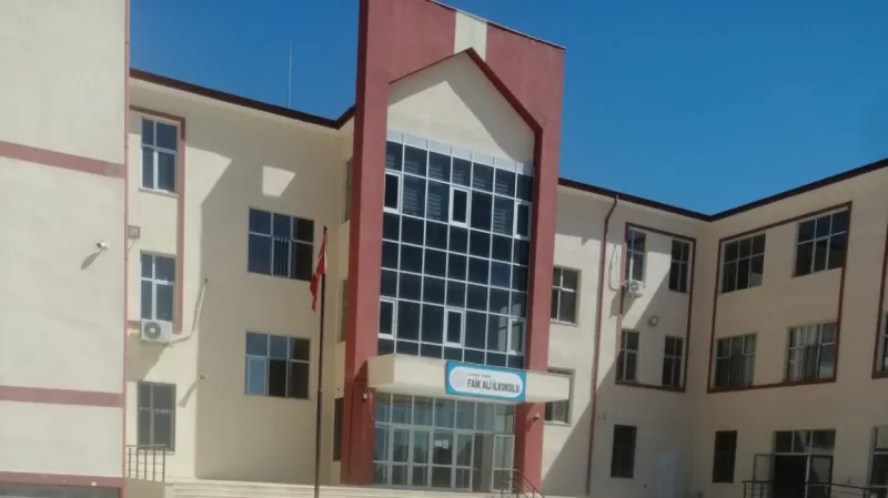 Yenişehir Faik Ali İlkokulu - Yenişehir ilkokulları