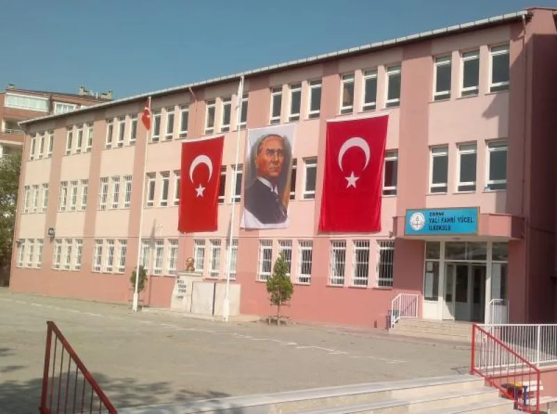 Merkez Vali Fahri Yücel İlkokulu - Merkez ilkokulları