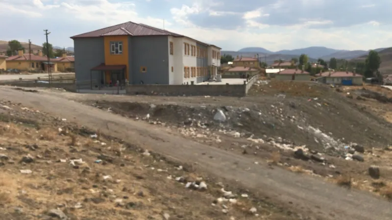 Çat Yeni Parmaksız İlkokulu - Çat ilkokulları