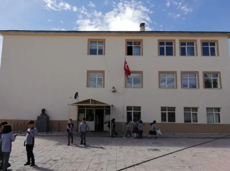 Yakutiye Hava Meydan Komutanlığı 75.Yıl İlkokulu - Yakutiye ilkokulları