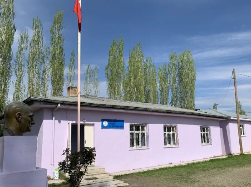 Karakoyunlu Orta Alicanlar Şehit Deniz Er Bayram Bahsi İlkokulu - Karakoyunlu ilkokulları