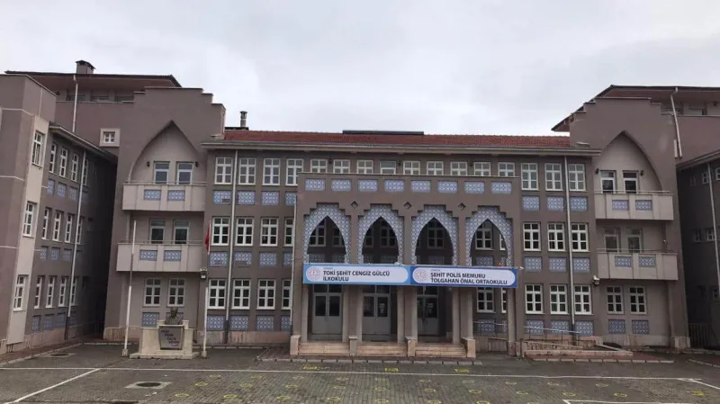 Merkez Toplu Konut İdaresi Şehit Cengiz Gülcü İlkokulu - Merkez ilkokulları