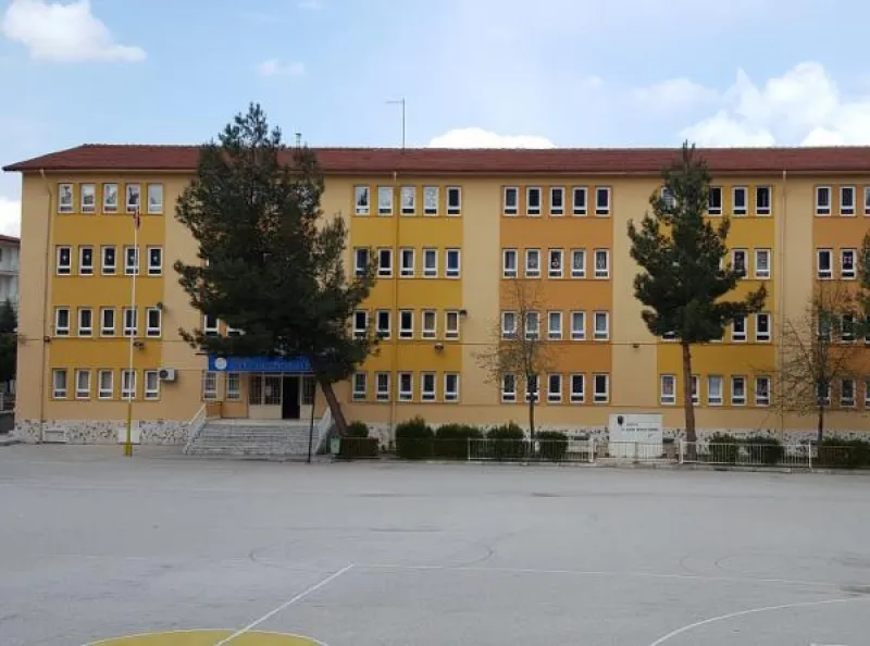 Merkez Şehit Adem Köse İlkokulu - Merkez ilkokulları