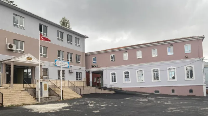 Arnavutköy Tolga Eti İlkokulu - Arnavutköy ilkokulları