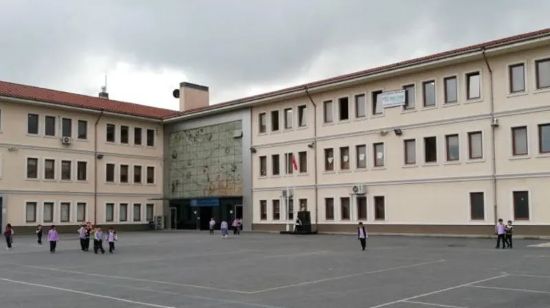 Arnavutköy Piri Reis İlkokulu - Arnavutköy ilkokulları