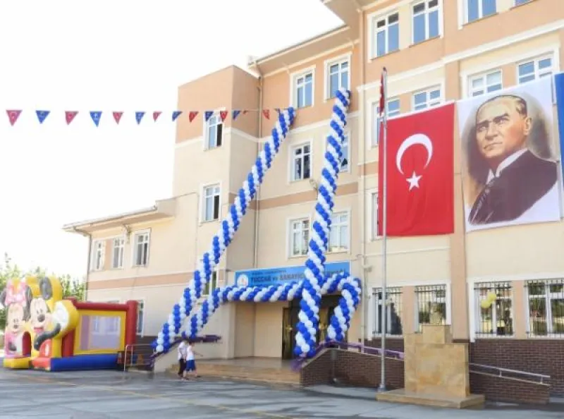 Küçükçekmece Tüccar Ve Sanayiciler Derneği İlkokulu - Küçükçekmece ilkokulları