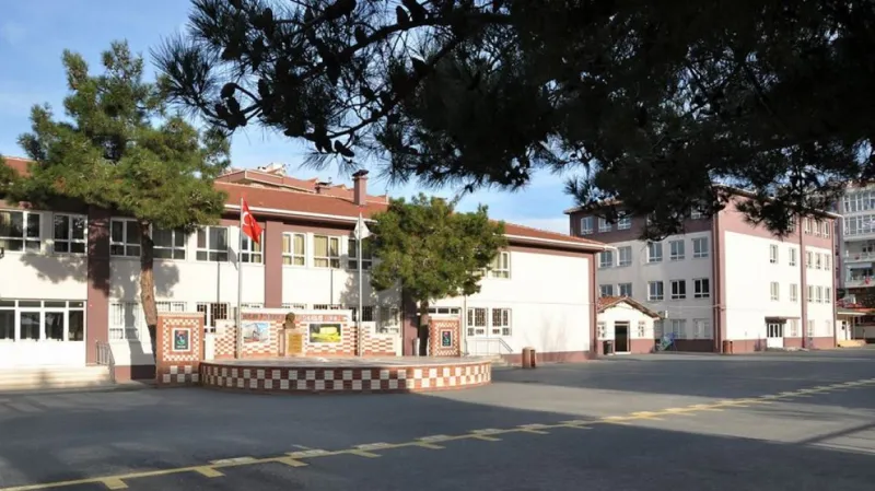 Silivri Hasan Özvarnalı İlkokulu - Silivri ilkokulları