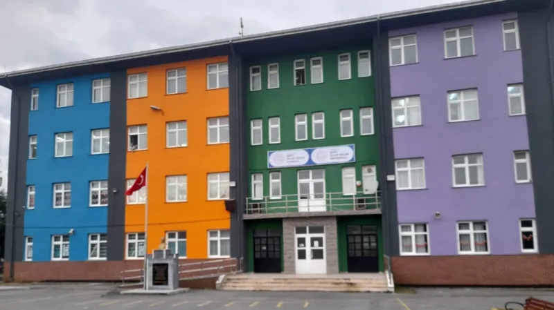 Silivri Şehit Olcay Özcan İlkokulu - Silivri ilkokulları