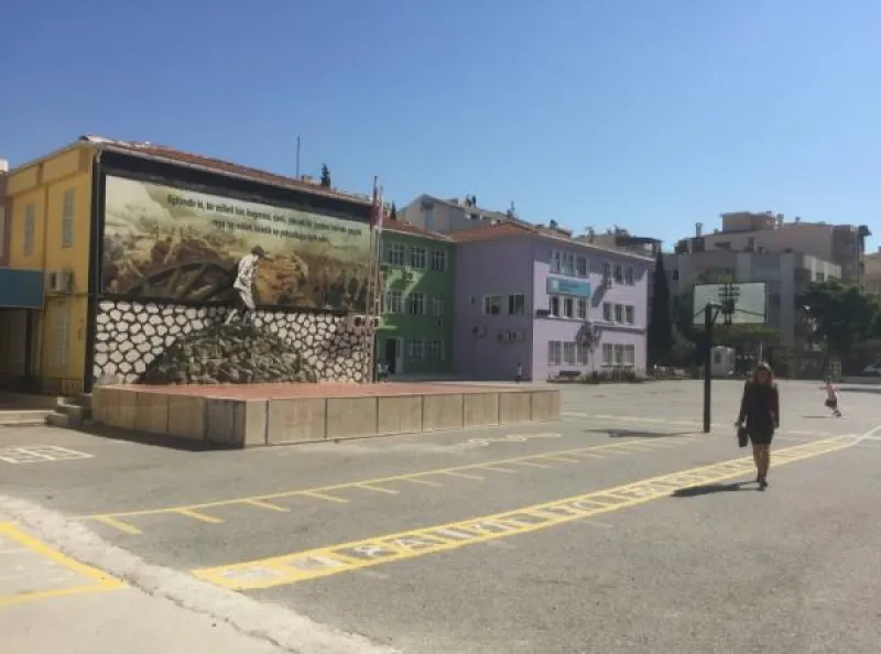Karşıyaka Şehit Astsubay Hilmi Öz İlkokulu - Karşıyaka ilkokulları