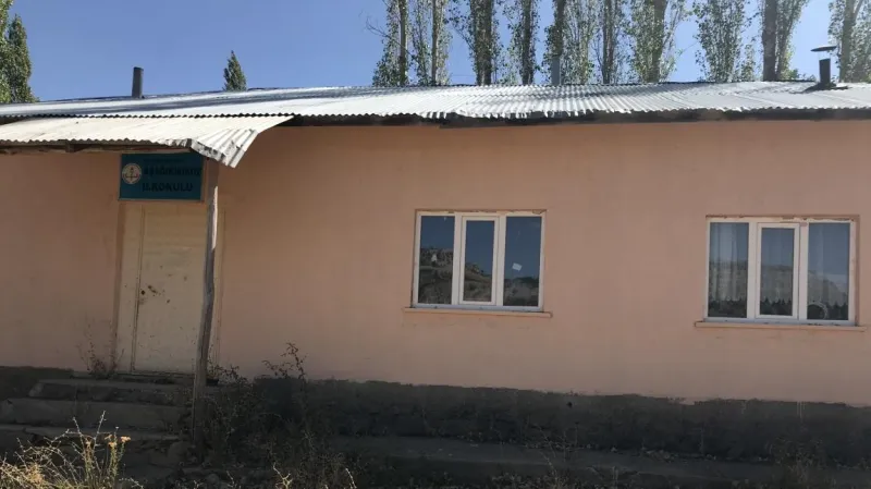 Göksun Aşağıkınıkkoz İlkokulu - Göksun ilkokulları