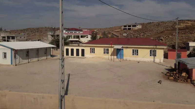 Pazarcık Yukarıhöcüklü İlkokulu - Pazarcık ilkokulları