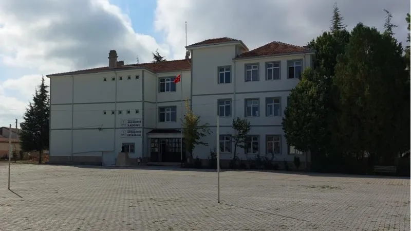 Merkez Akçaşehir İlkokulu - Merkez ilkokulları