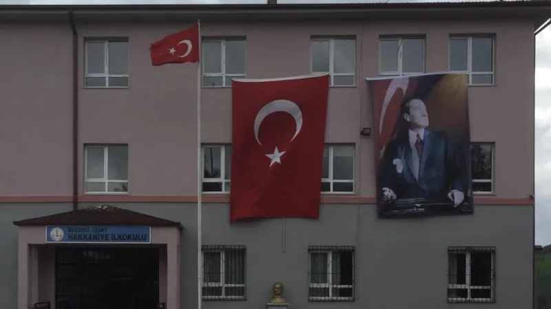 İzmit Hakkaniye İlkokulu - İzmit ilkokulları
