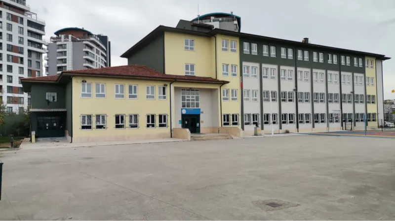 İzmit Muammer Aksoy İlkokulu - İzmit ilkokulları