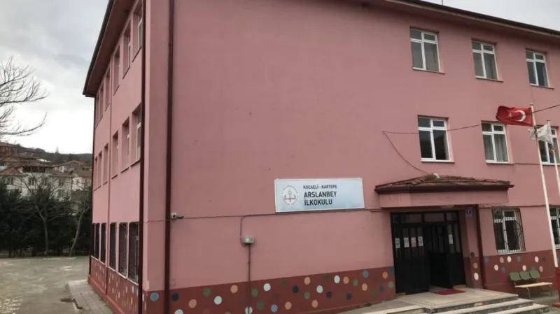 Kartepe Arslanbey İlkokulu - Kartepe ilkokulları