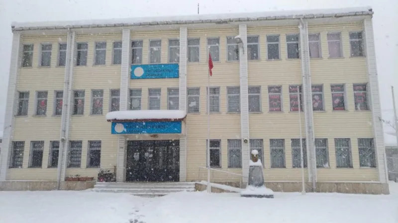 Kartepe Hacı Halim Karslı İlkokulu - Kartepe ilkokulları