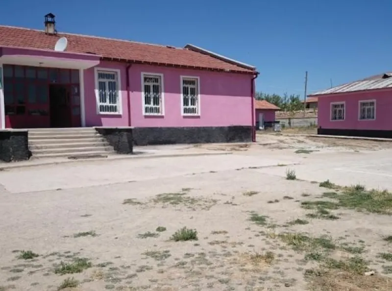 Kadınhanı Pusat İlkokulu - Kadınhanı ilkokulları
