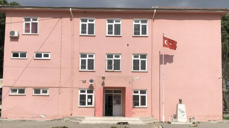 Saruhanlı İshakçelebi Şehit Hüseyin Koşar İlkokulu - Saruhanlı ilkokulları