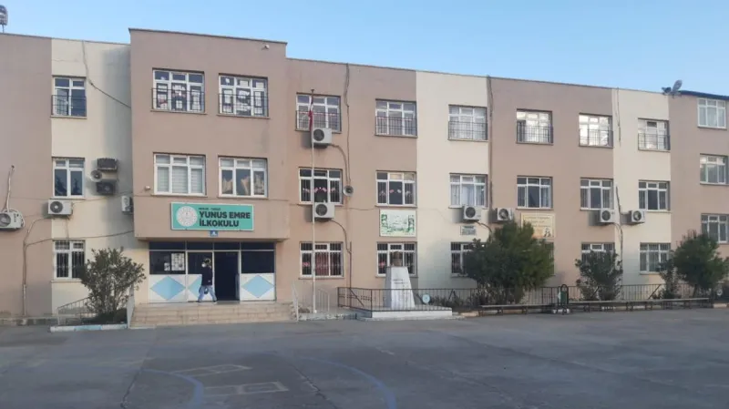 Tarsus Yunus Emre İlkokulu - Tarsus ilkokulları