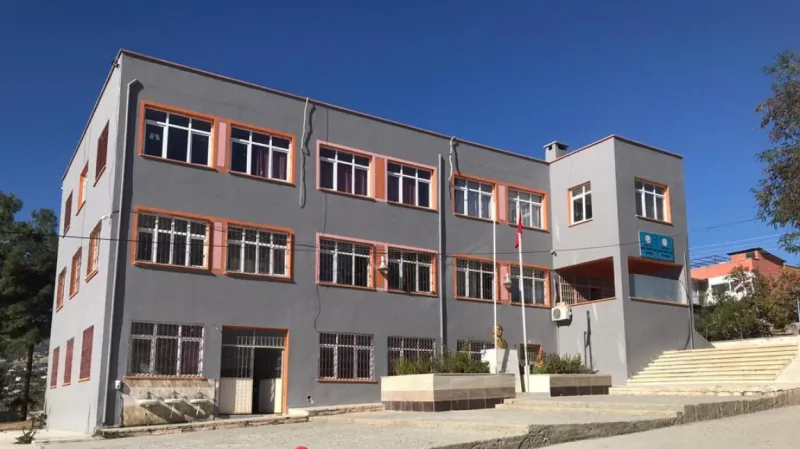 Tarsus Şehit İsrafil Işık İlkokulu - Tarsus ilkokulları