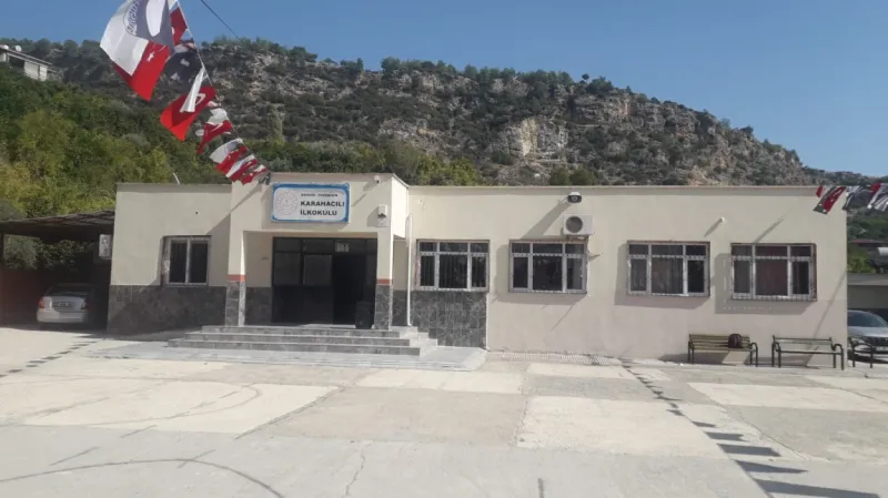 Yenişehir Karahacılı İlkokulu - Yenişehir ilkokulları