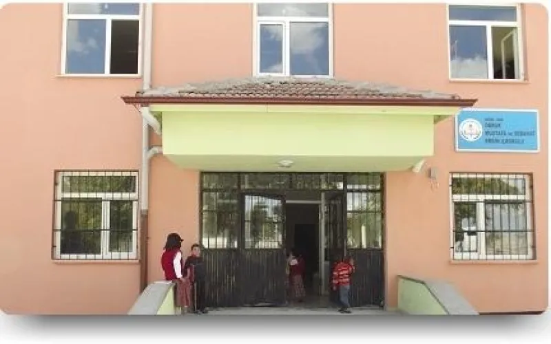 Bor Obruk Mustafa Ve Sebahat Ergin İlkokulu - Bor ilkokulları