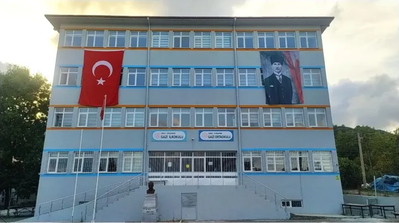 Perşembe Gazi İlkokulu - Perşembe ilkokulları
