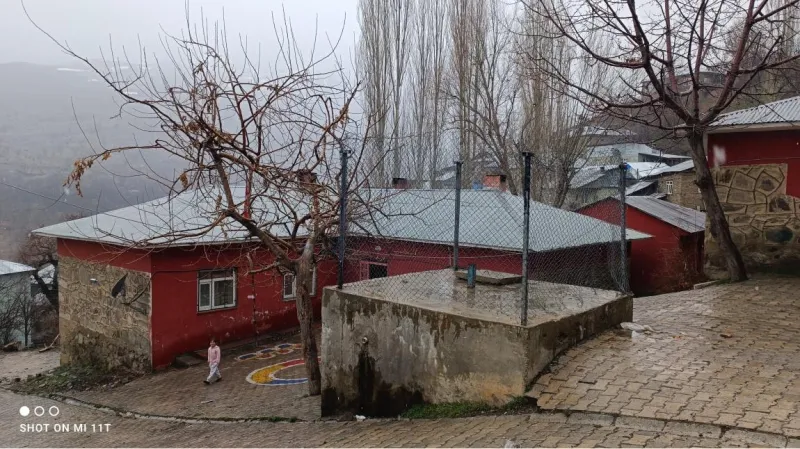 Bahçesaray Yaylakonak İlkokulu - Bahçesaray ilkokulları