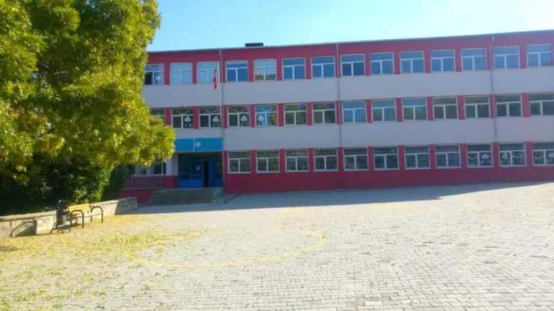 Edremit Edremit İlkokulu - Edremit ilkokulları