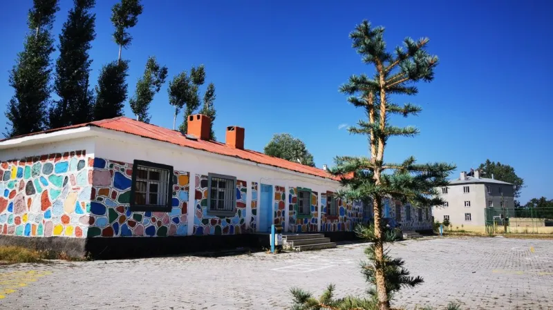 Edremit Bakımlı İlkokulu - Edremit ilkokulları