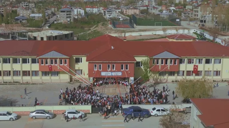 Edremit Kadriye Sağdinç İlkokulu - Edremit ilkokulları