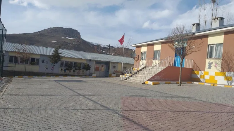 İpekyolu Selahattin Ülkümen İlkokulu - İpekyolu ilkokulları