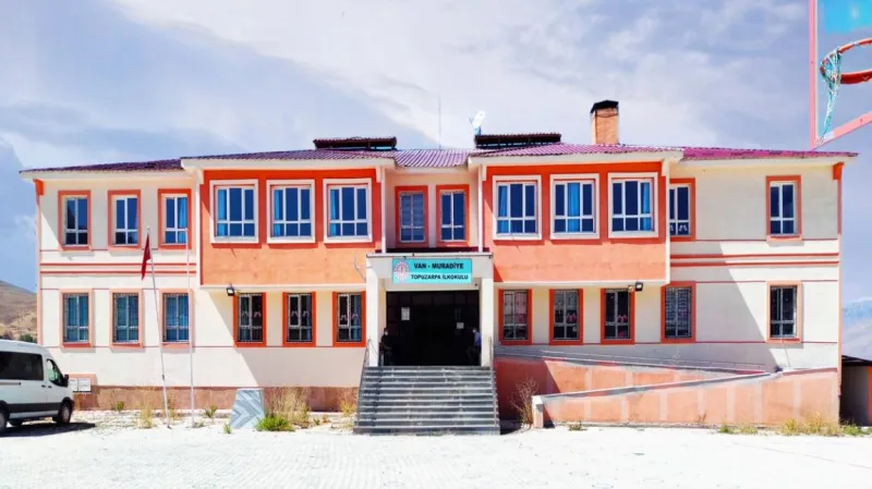 Muradiye Topuzarpa İlkokulu - Muradiye ilkokulları
