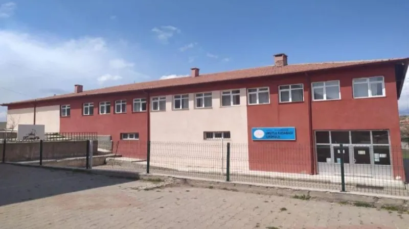 Akdağmadeni Umutlu Kasabası İlkokulu - Akdağmadeni ilkokulları