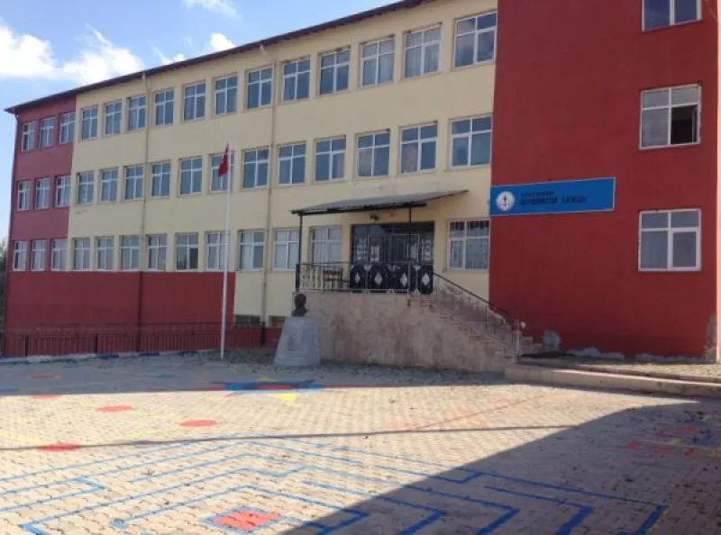 Çekerek Bayındırhüyük İlkokulu - Çekerek ilkokulları