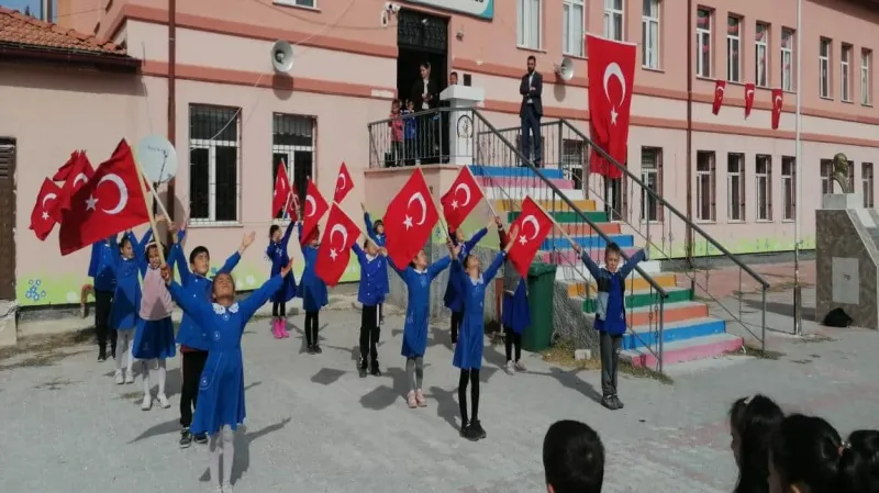Aksaray Cumhuriyet İlkokulu - Aksaray ilkokulları