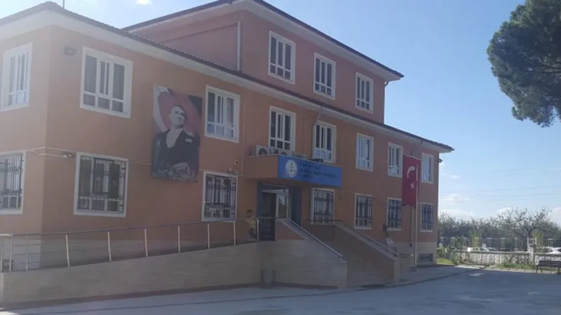 Aydın Sandıklı Nazmi Topçuoğlu İlkokulu - Aydın ilkokulları