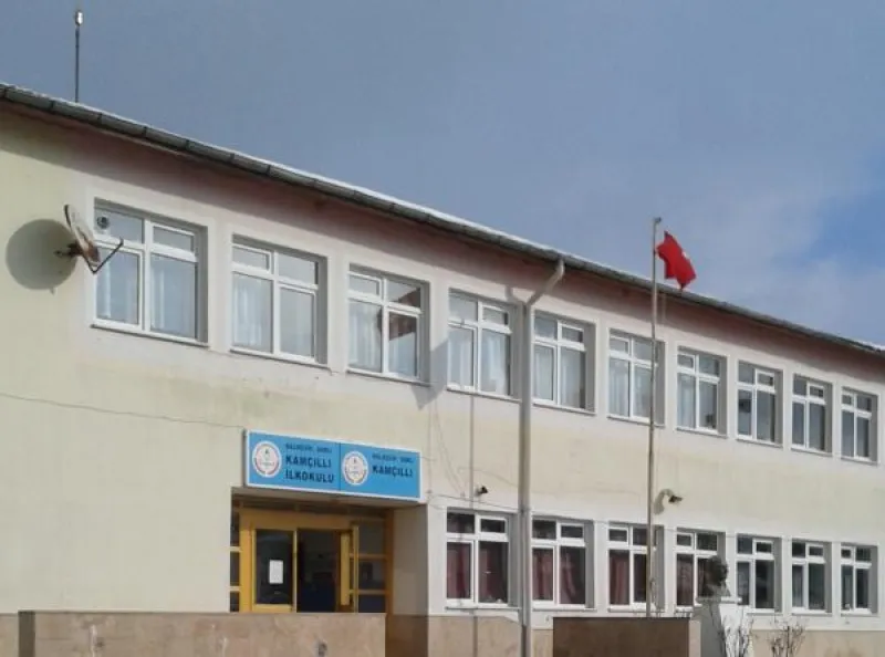 Balıkesir Kamçıllı İlkokulu - Balıkesir ilkokulları