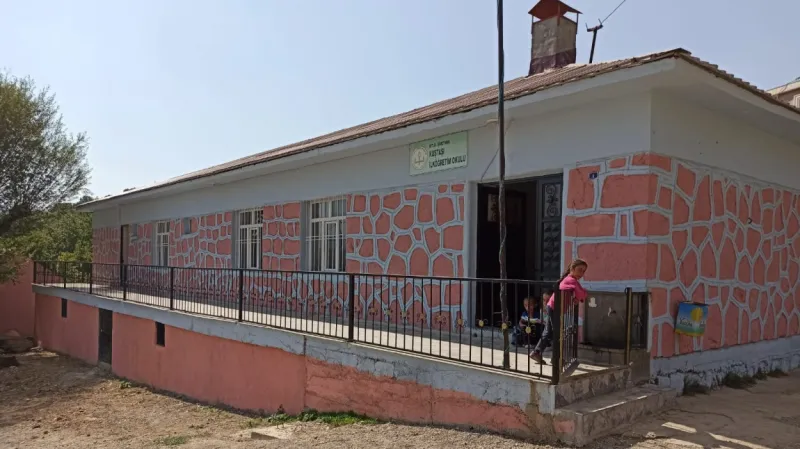 Bitlis Kuştaşı İlkokulu - Bitlis ilkokulları